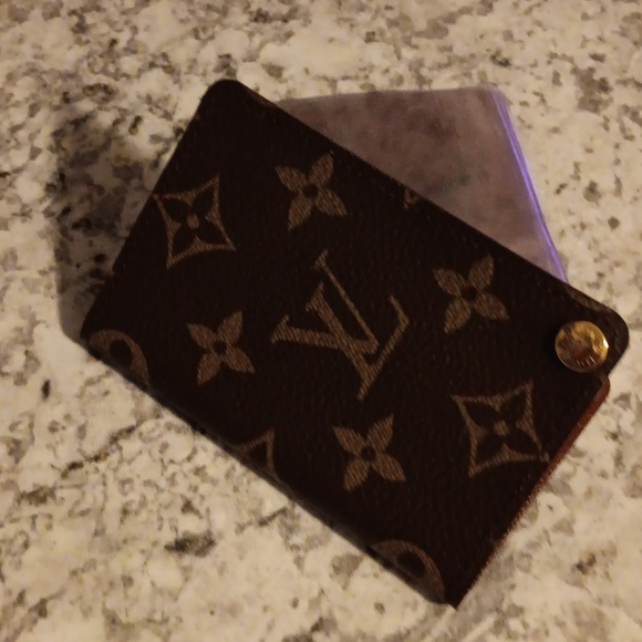 Louis Vuitton Card Holder - Picture 8 of 12